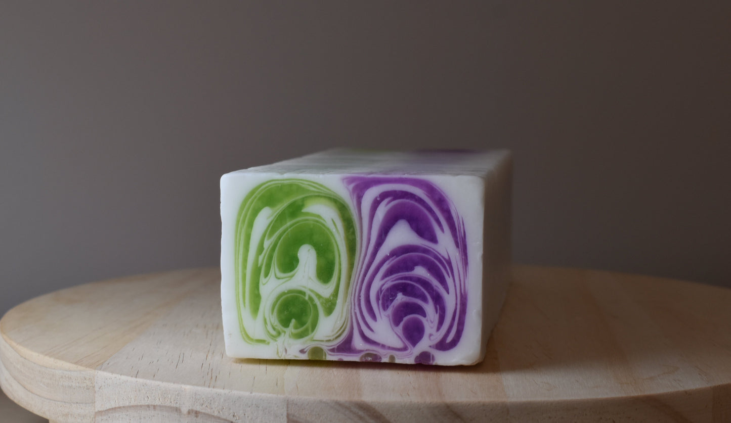 Savon Mûre 🍇                                 vendu par tranche de 100g environ
